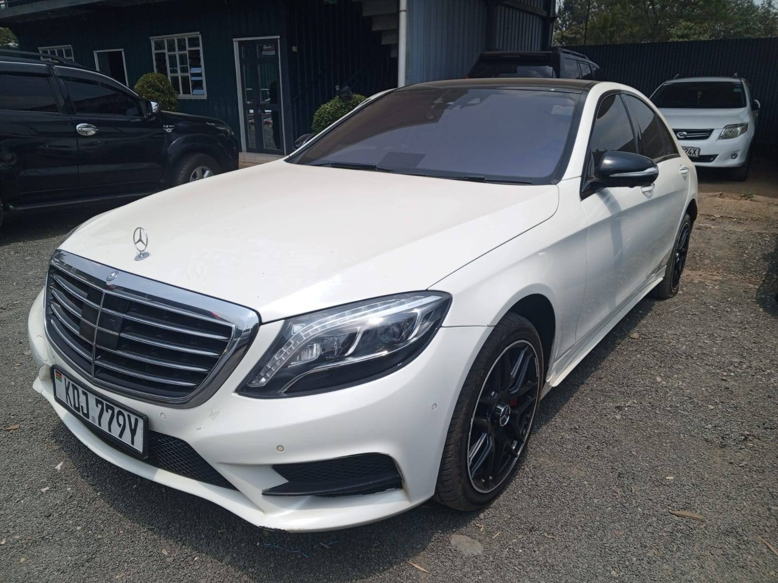 Mercedes S-Class image 2